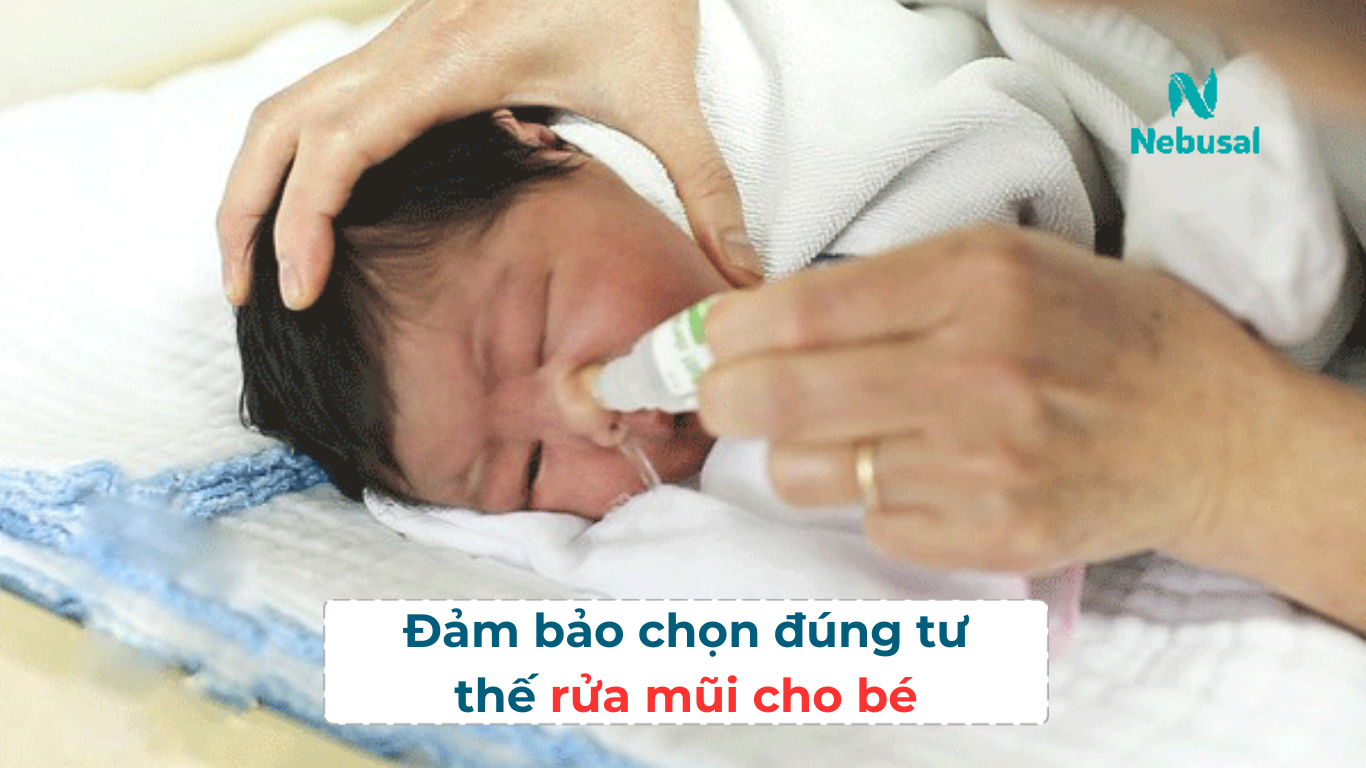 Rửa mũi cho bé 